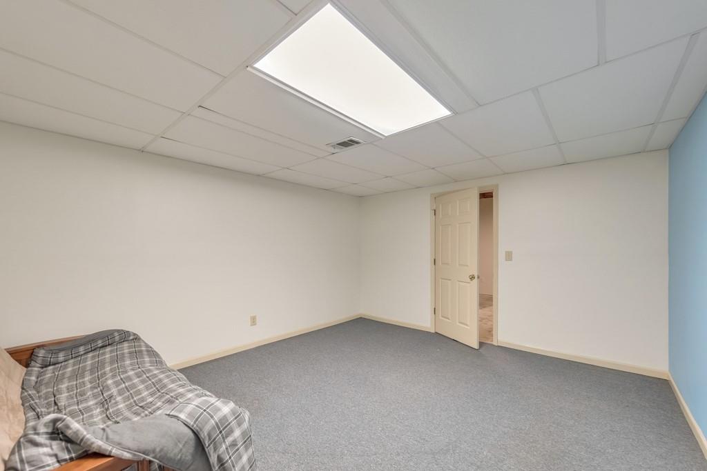 405 W Leslie Court