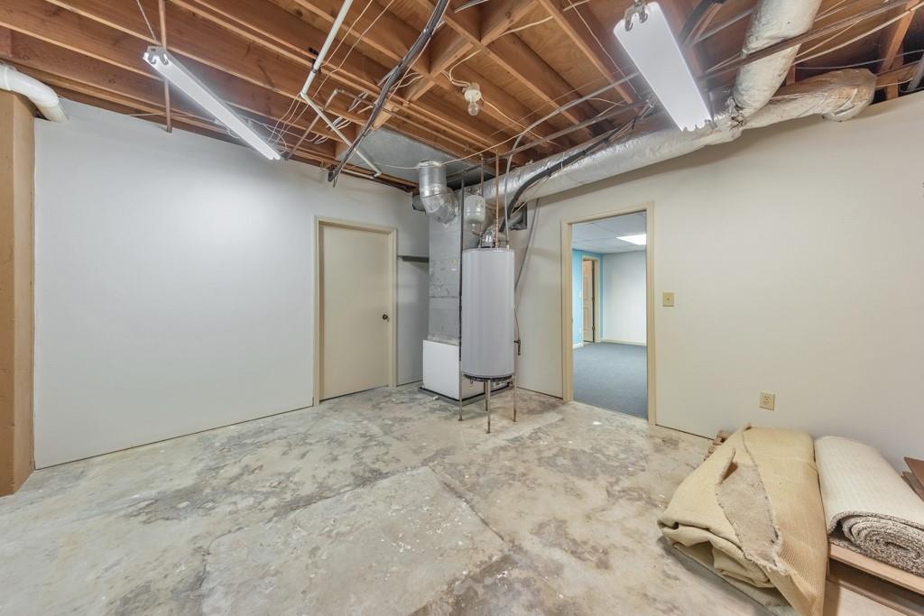 405 W Leslie Court