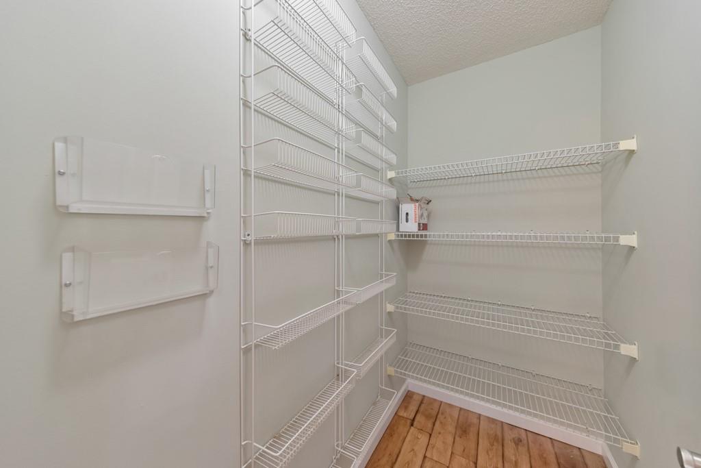 405 W Leslie Court