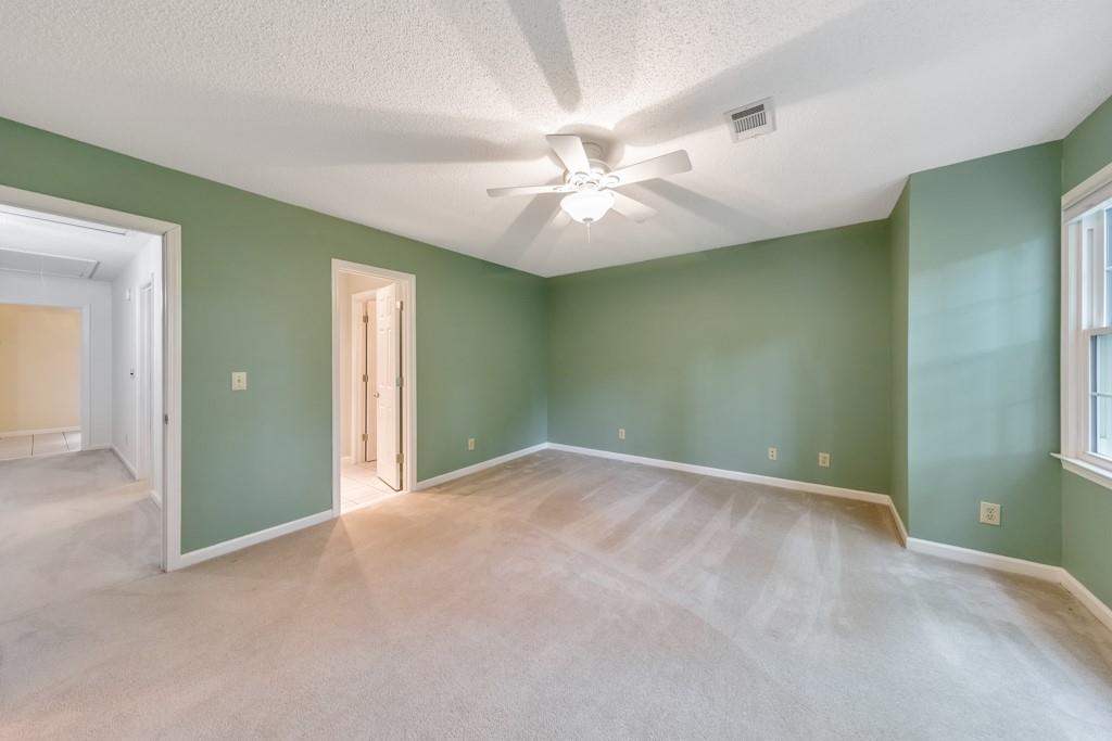 405 W Leslie Court