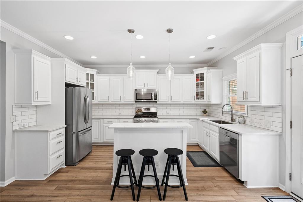 5710 Waters Edge Trail
