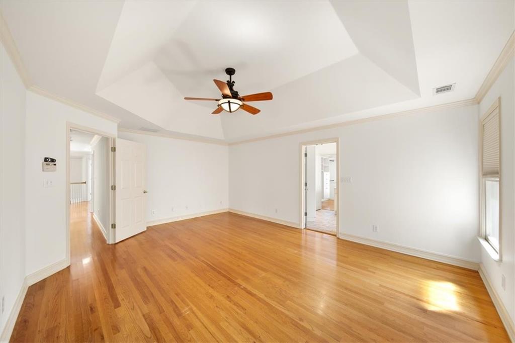 1560 Oak Park Cove