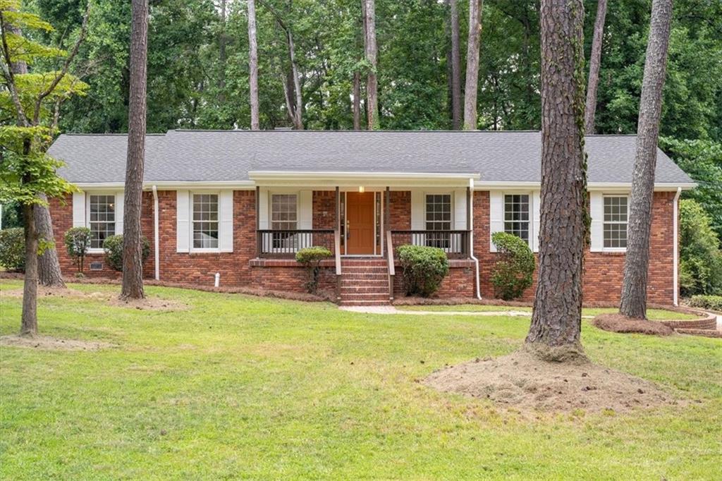 761 Lynn Circle SW