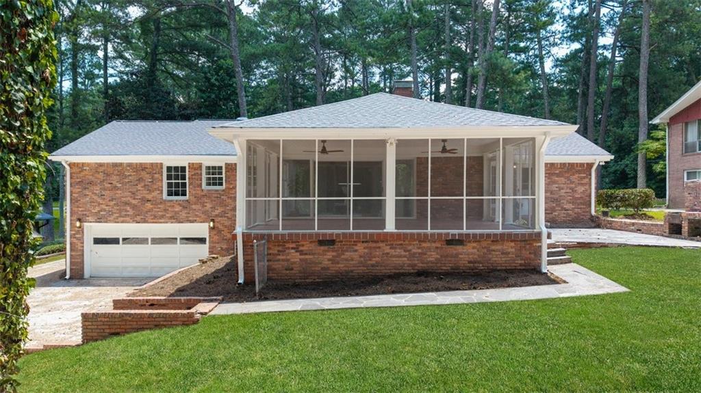 761 Lynn Circle SW