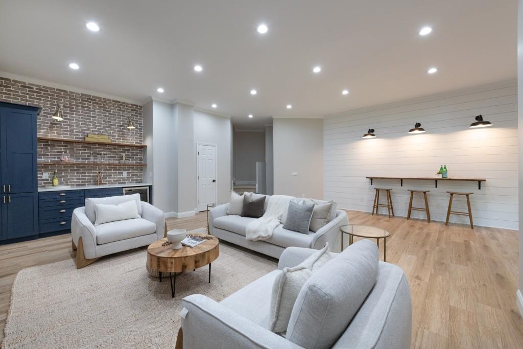 1560 Heritage Trail