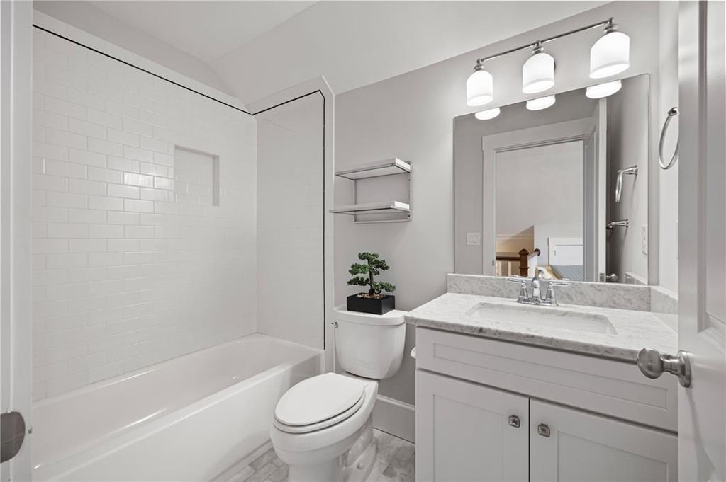 259 Hampton Terrace NE