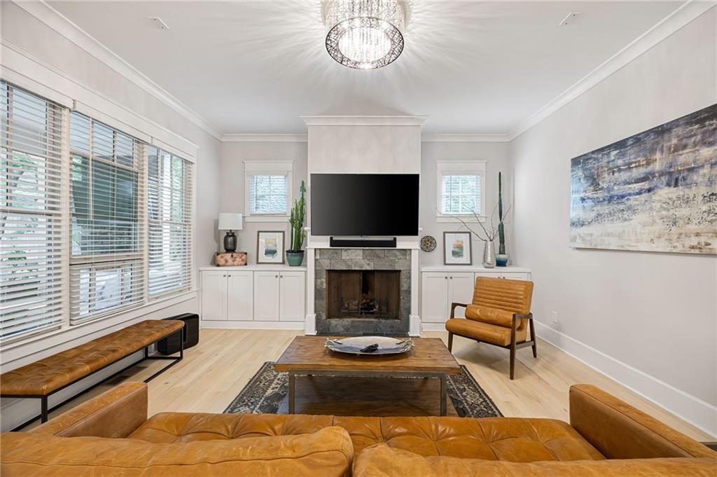 259 Hampton Terrace NE