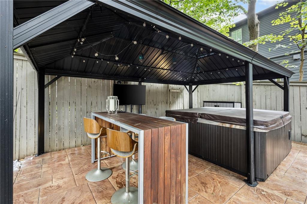 259 Hampton Terrace NE