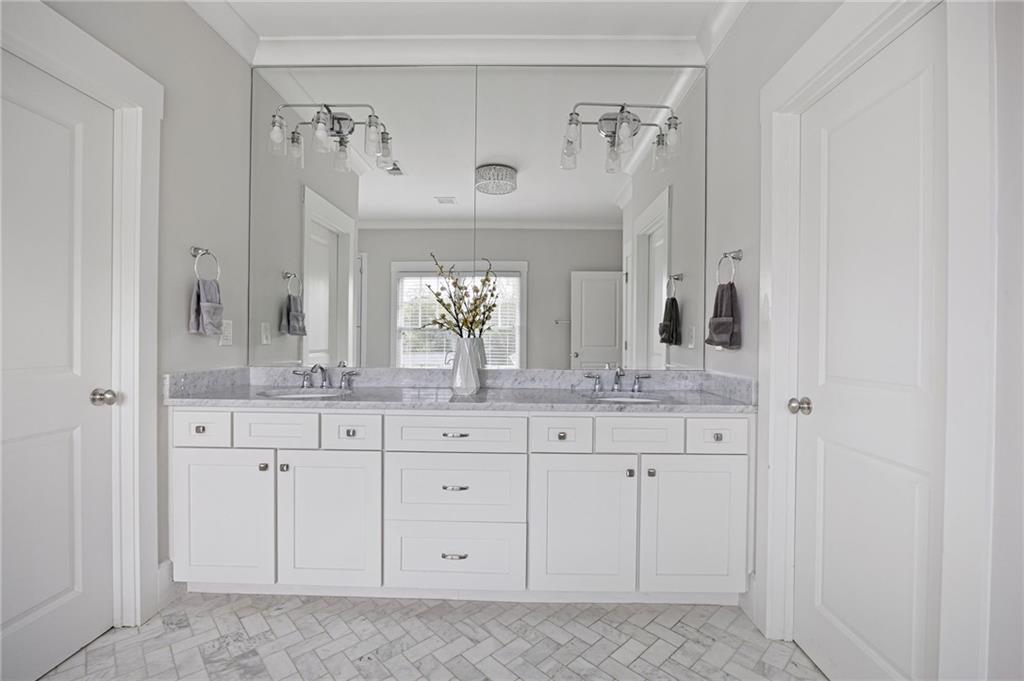 259 Hampton Terrace NE