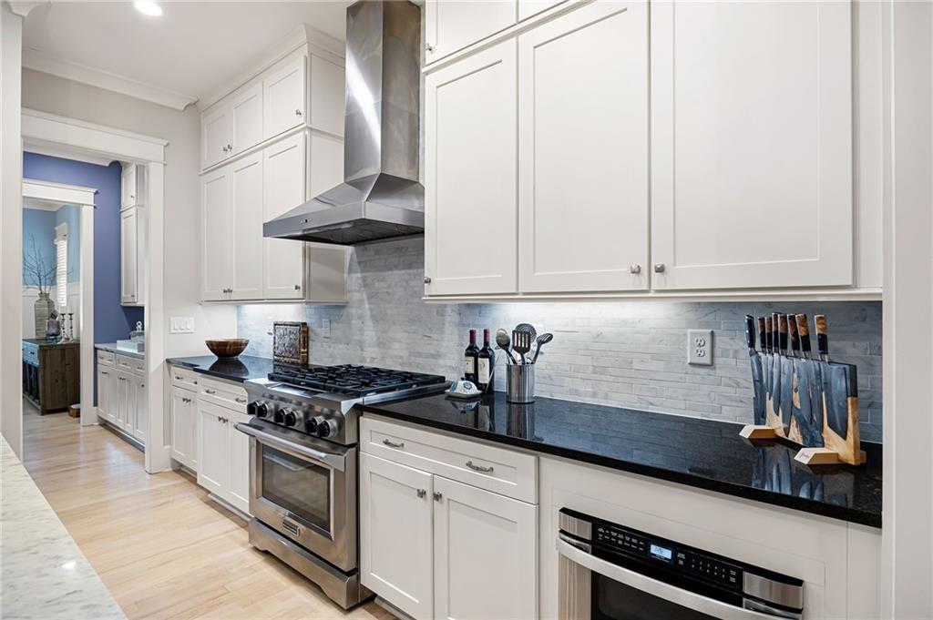 259 Hampton Terrace NE