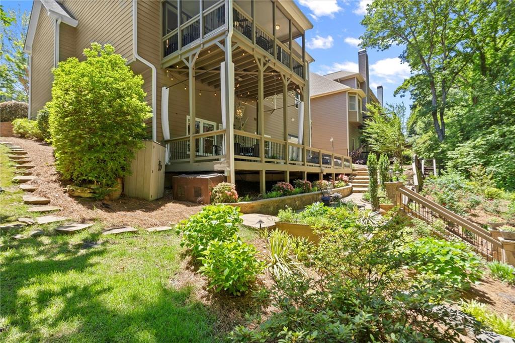 580 Washington Way