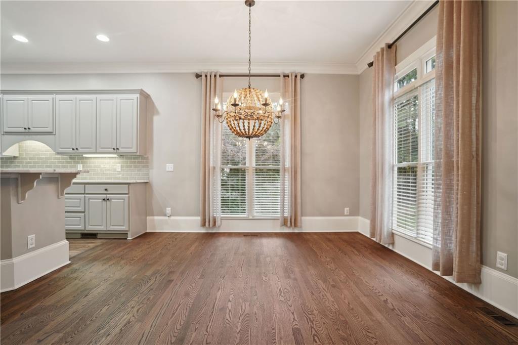 1064 Standard Drive NE