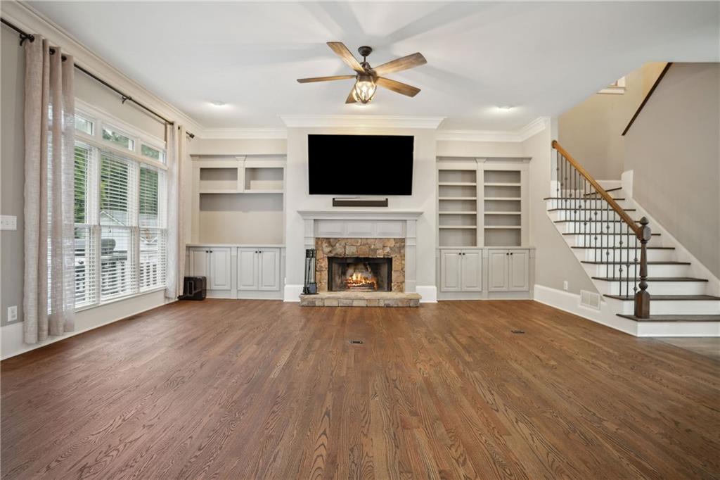 1064 Standard Drive NE