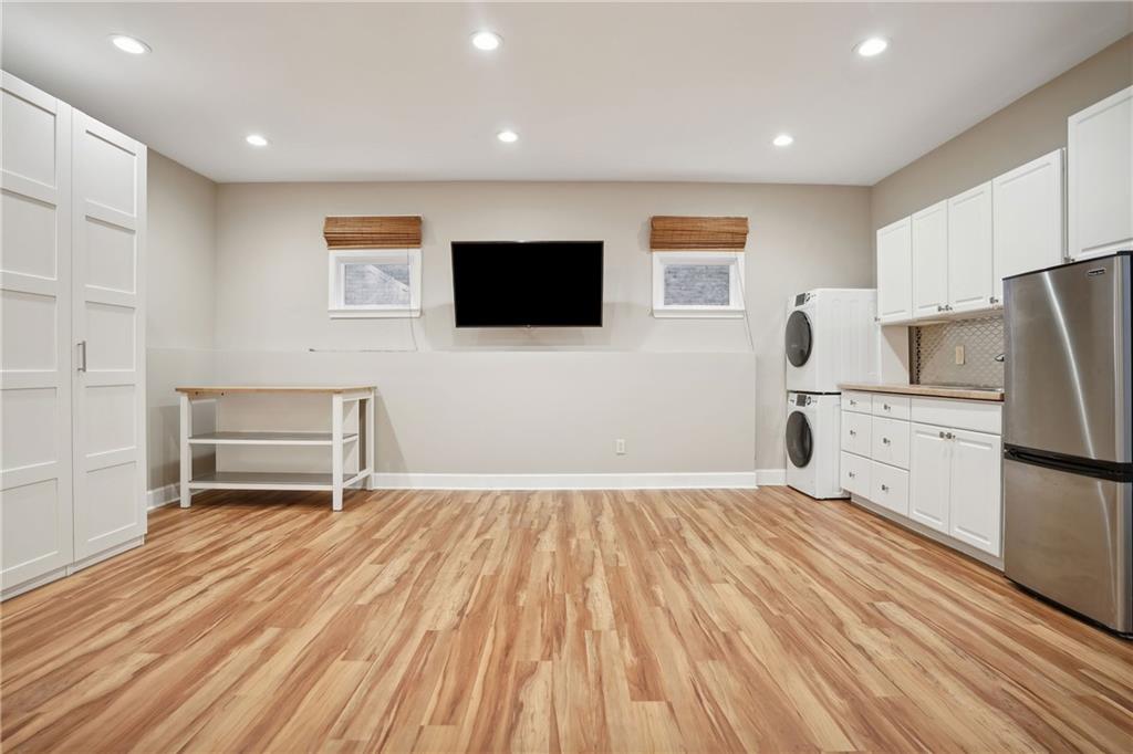 1064 Standard Drive NE