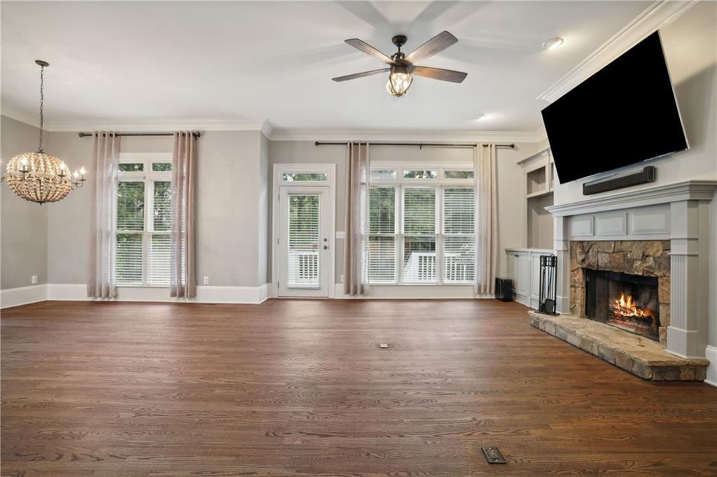 1064 Standard Drive NE
