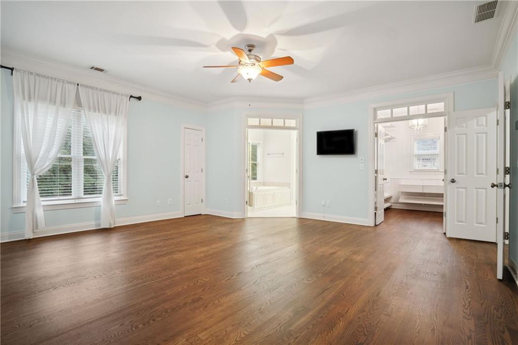 1064 Standard Drive NE