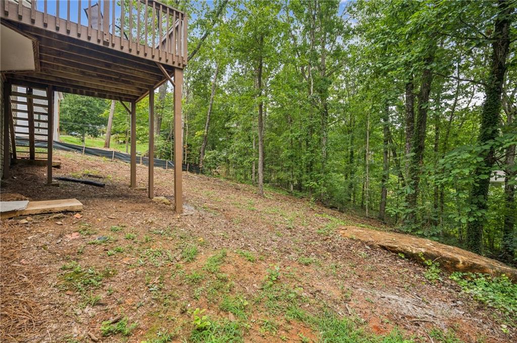 6055 Lakeside Court