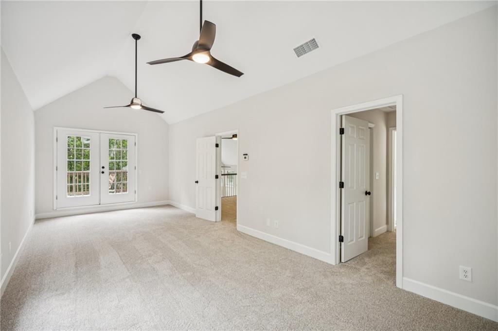 6055 Lakeside Court