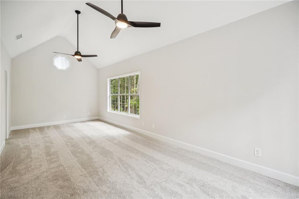 6055 Lakeside Court