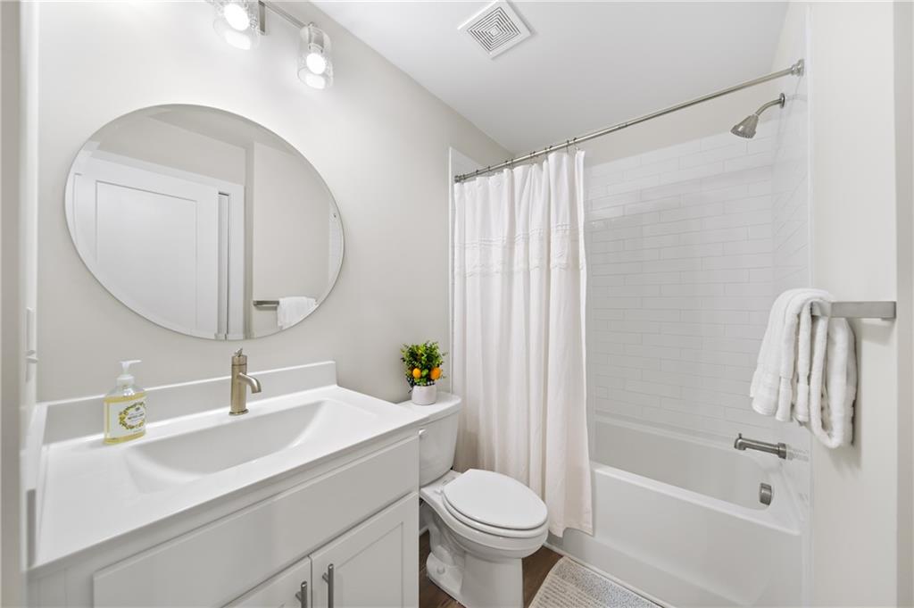 1247 Zucchini Circle SE