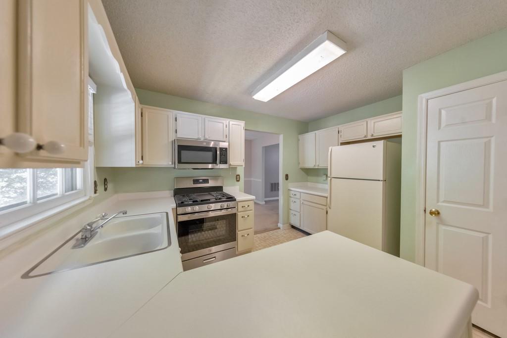 1950 McAdoo Court SW