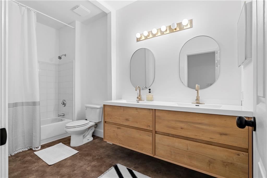 108 Vinings Forest Circle SE