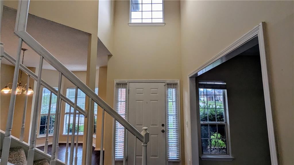 525 Crestwood Court