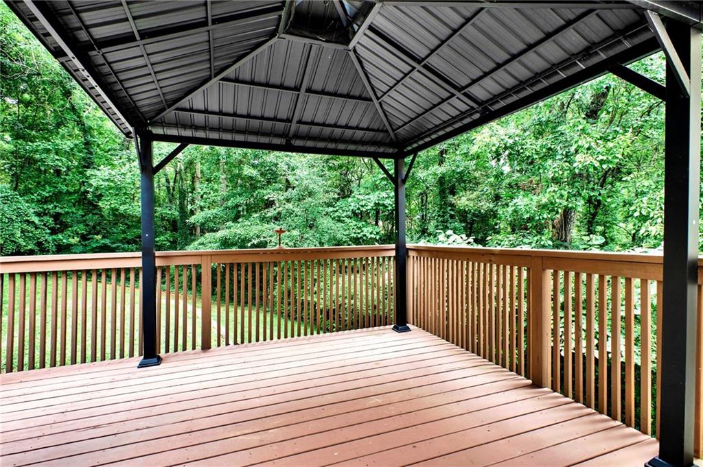 1005 Springharbor Walk