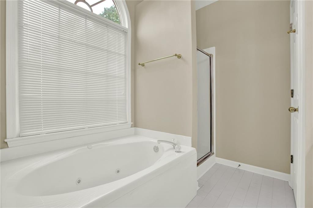 1005 Springharbor Walk