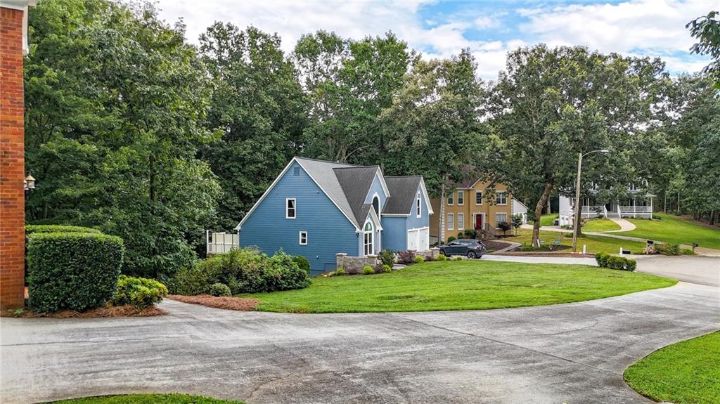 1005 Springharbor Walk