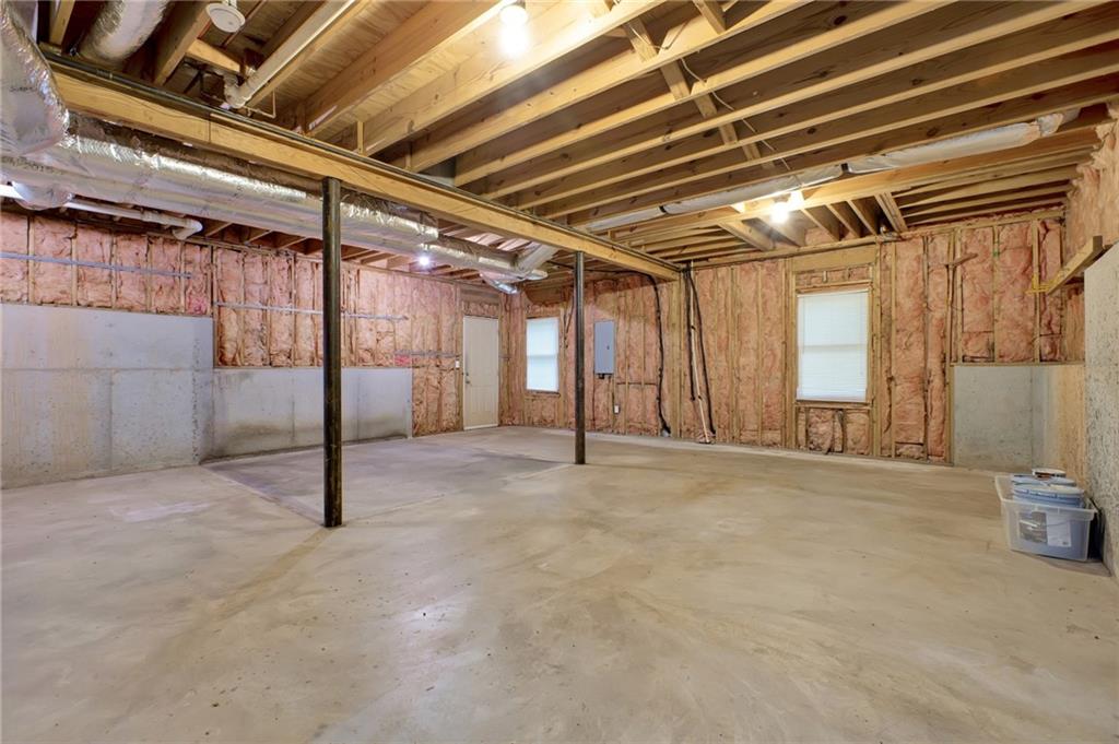 1005 Springharbor Walk