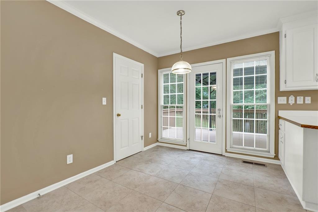 1005 Springharbor Walk