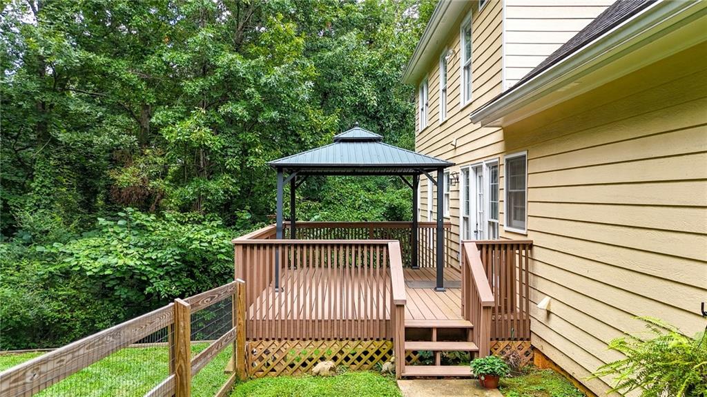 1005 Springharbor Walk