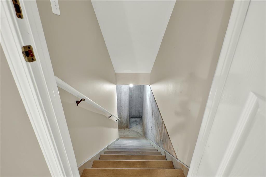 1005 Springharbor Walk