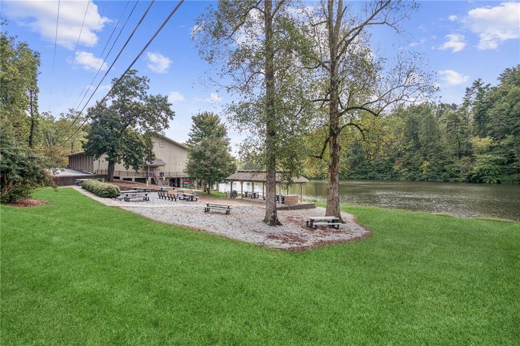 916 Sautee Trail