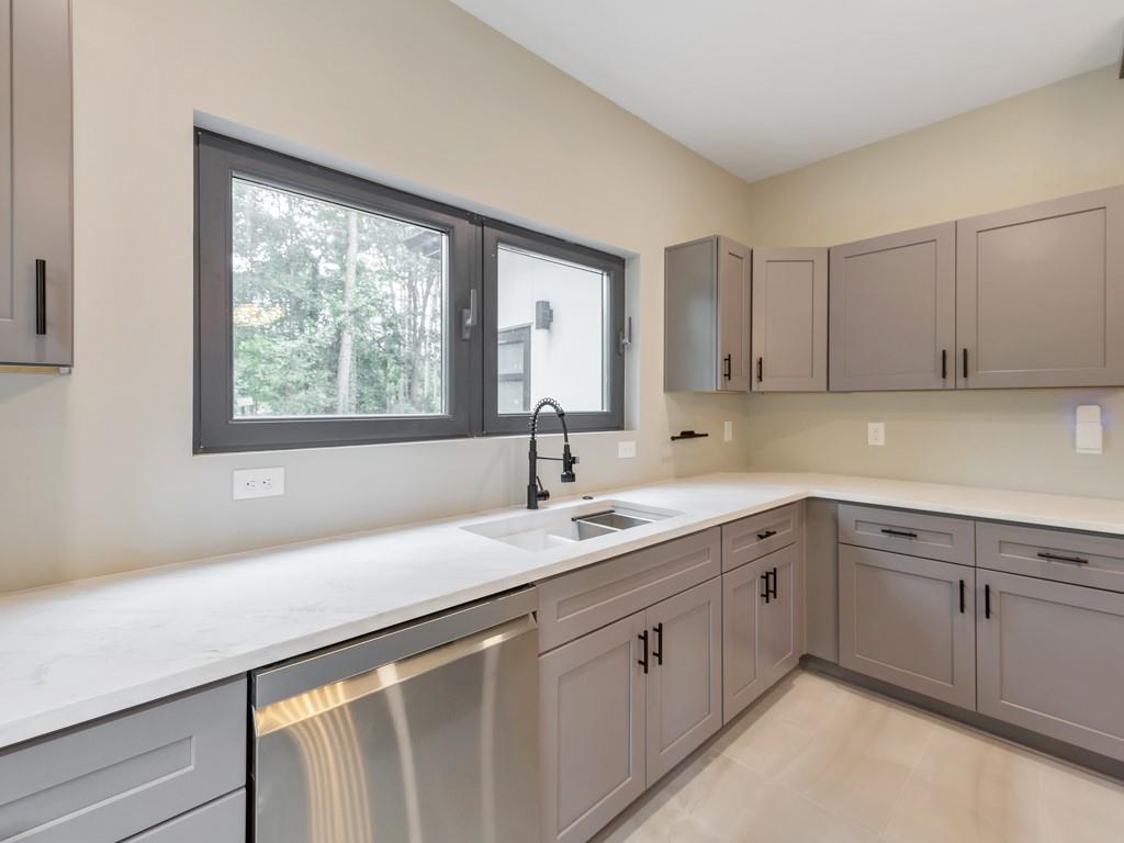 3722 S Marlborough Drive