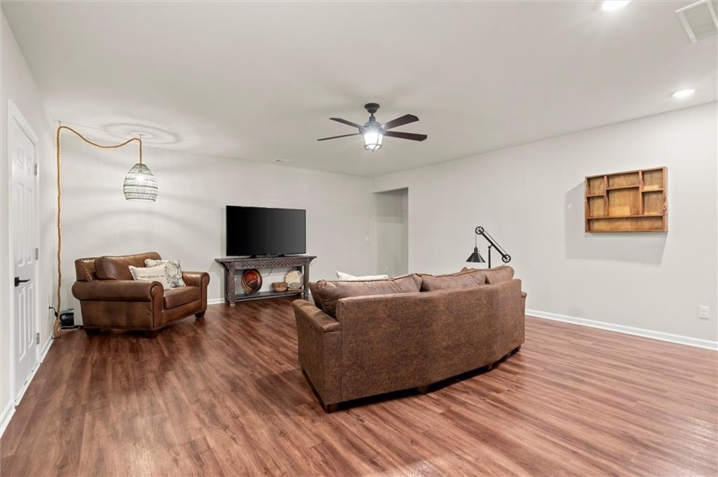 4635 Yellow Creek Road