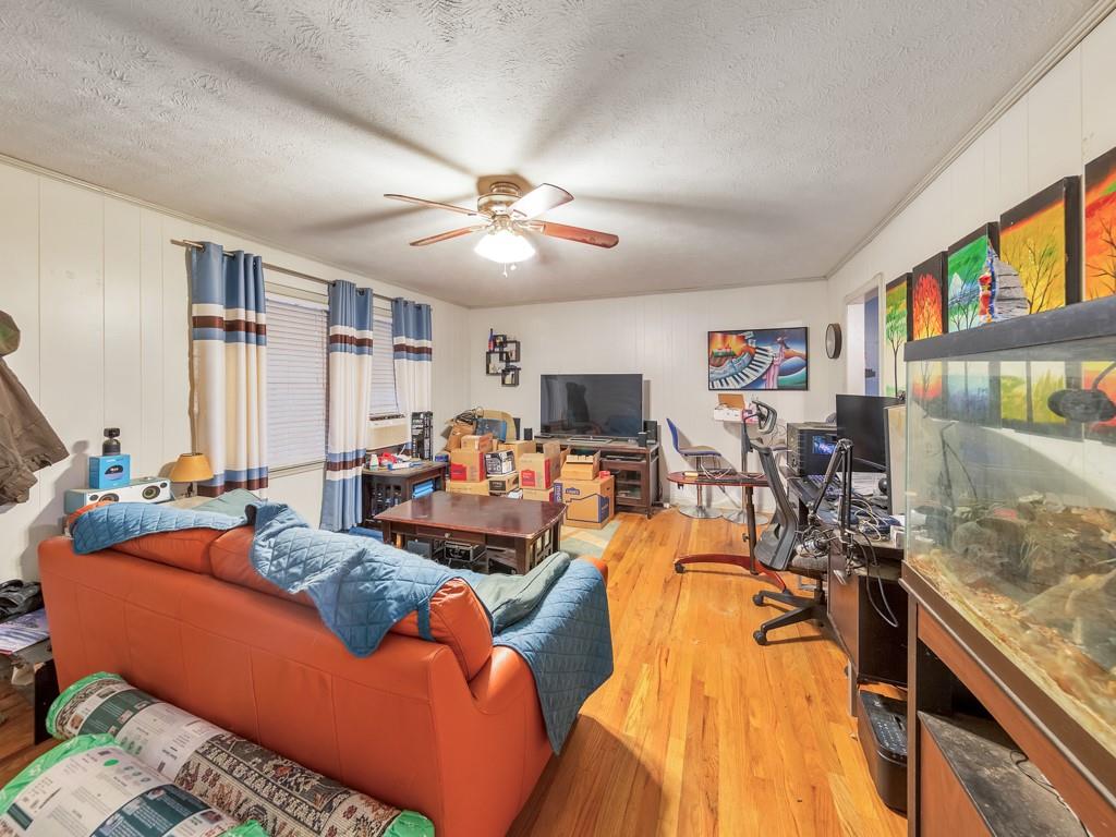 1206 Cotton Road