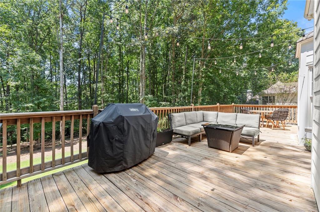 313 Thorntree Lane