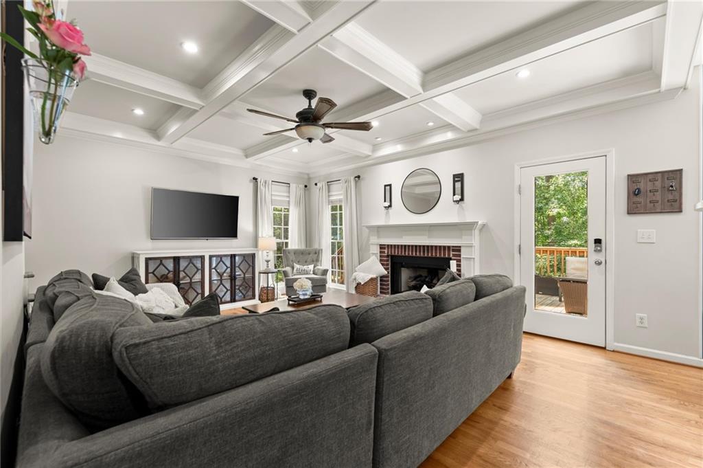 313 Thorntree Lane