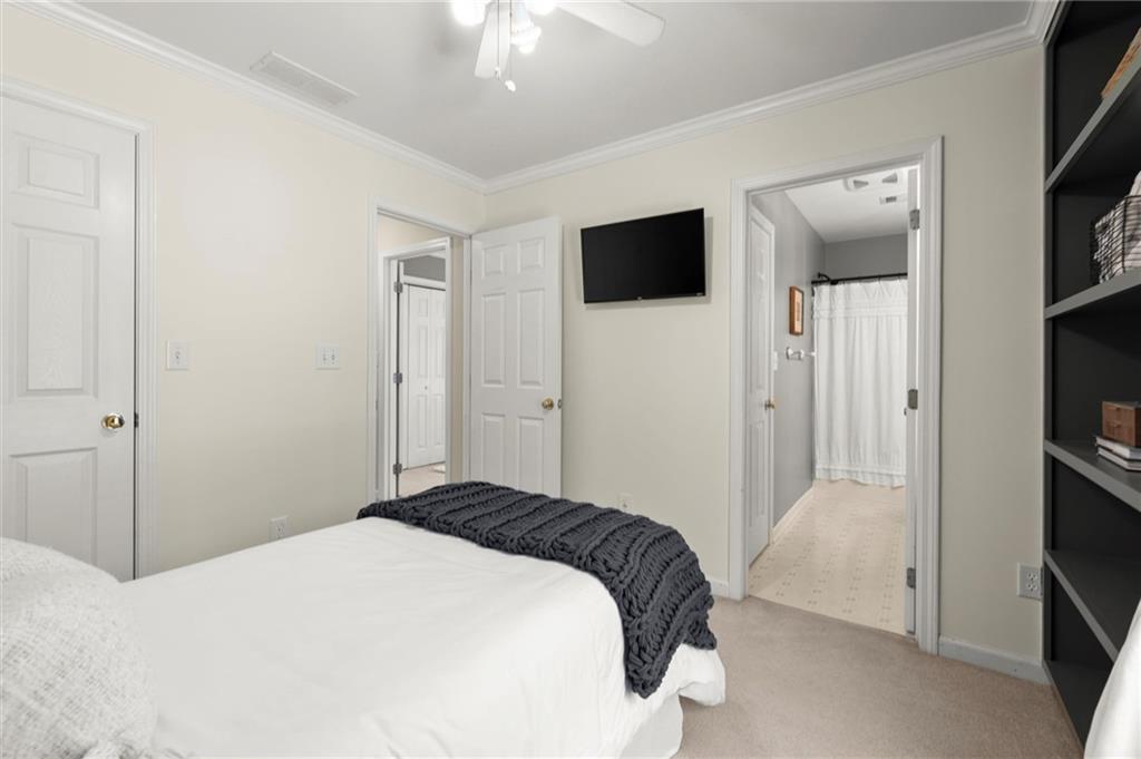 313 Thorntree Lane