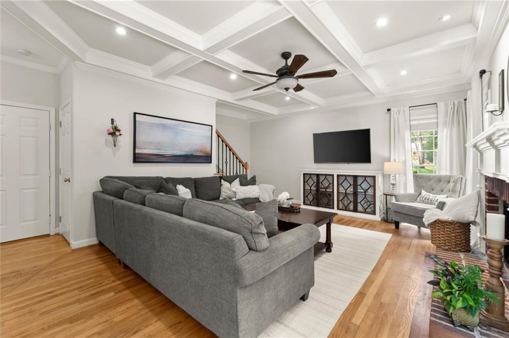 313 Thorntree Lane