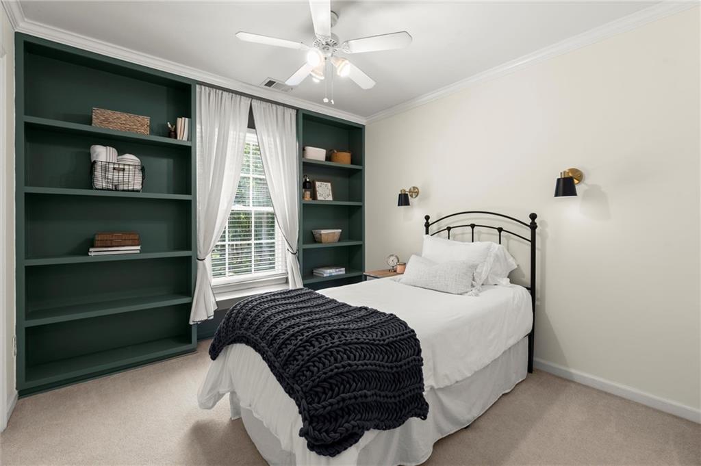 313 Thorntree Lane