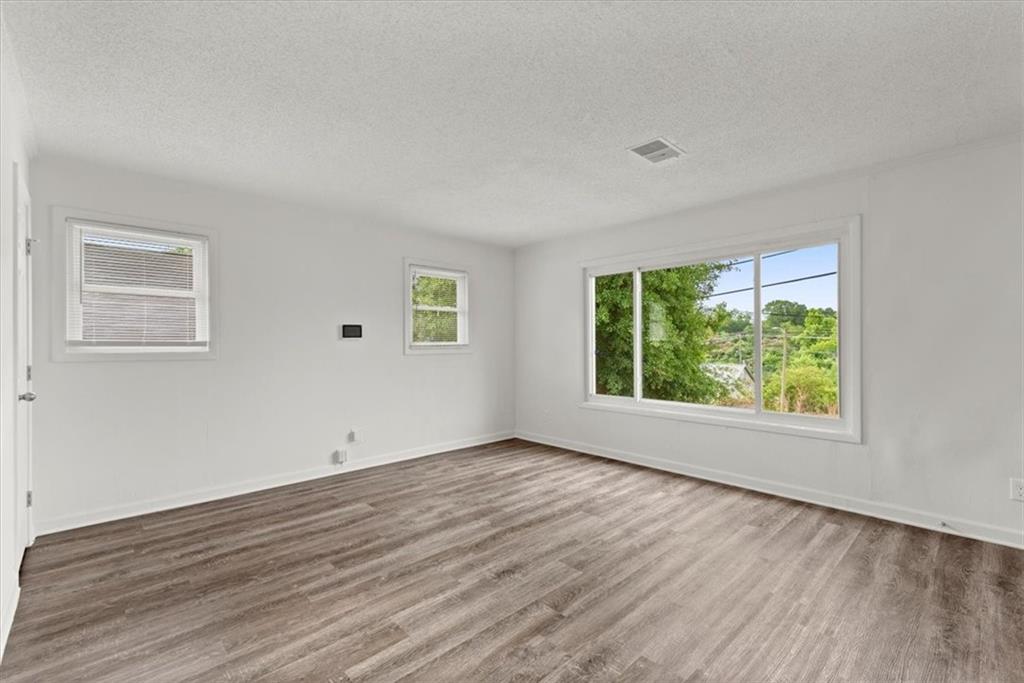 10 Burch Avenue S