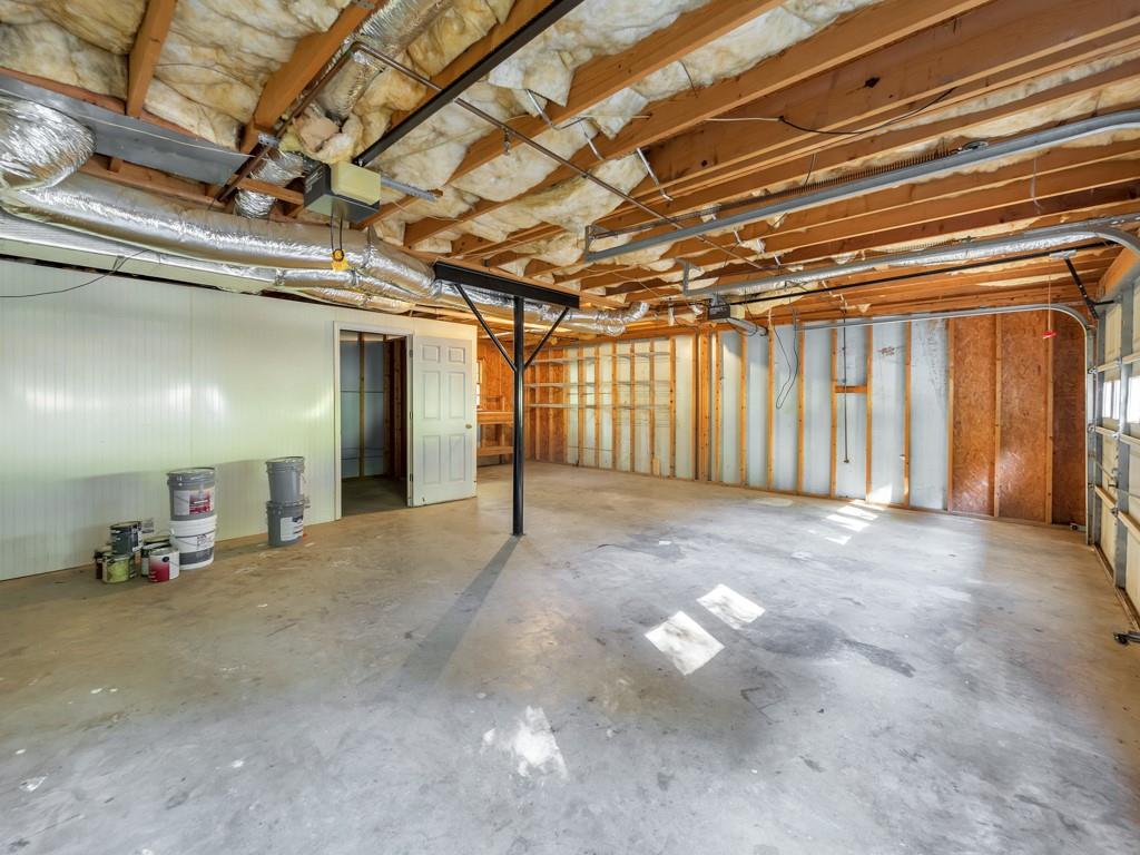304 Queensbury Walk