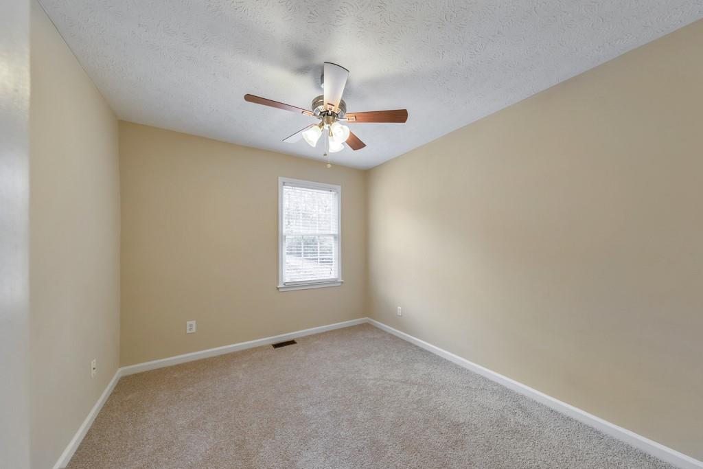 304 Queensbury Walk