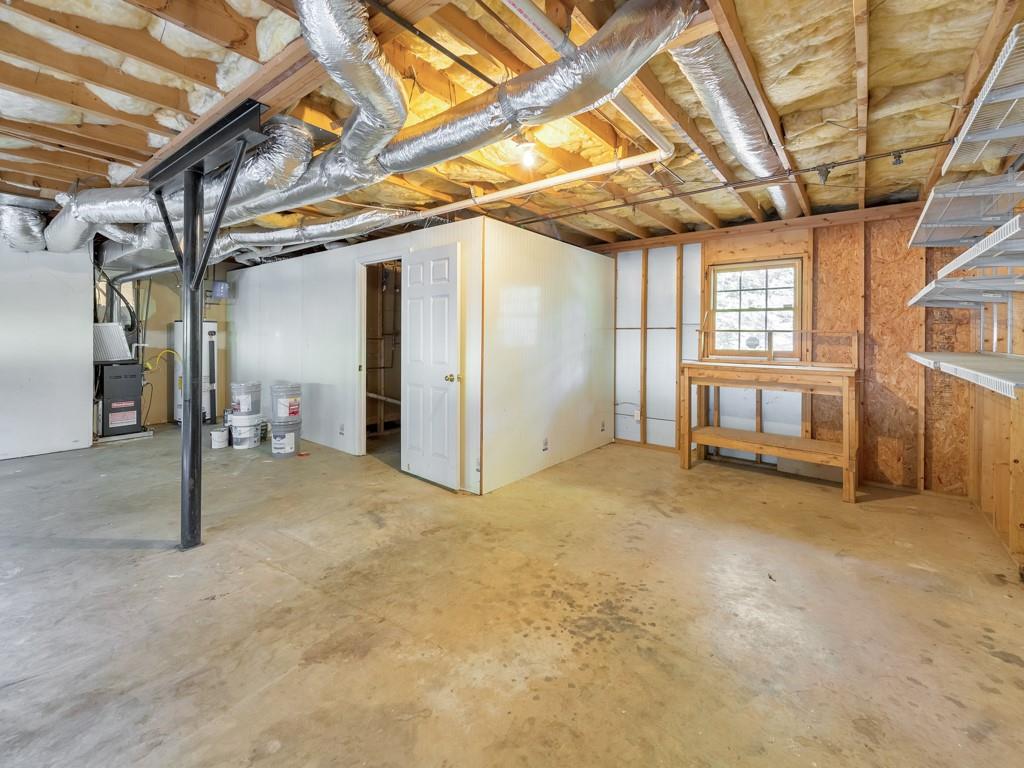 304 Queensbury Walk