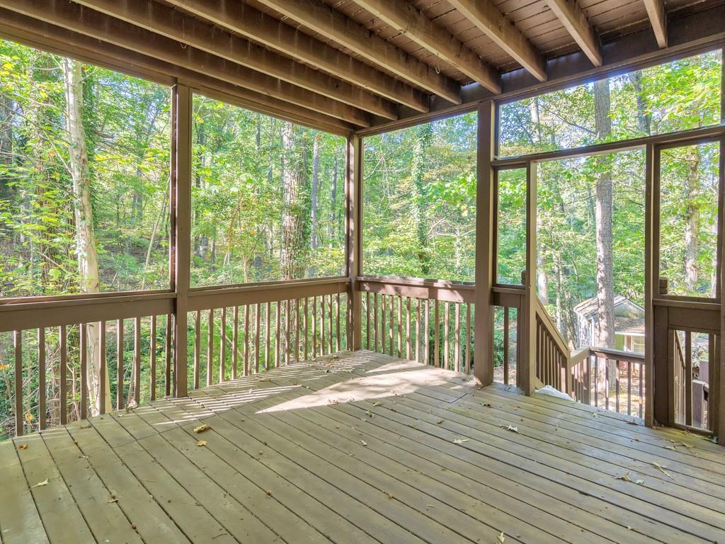 304 Queensbury Walk