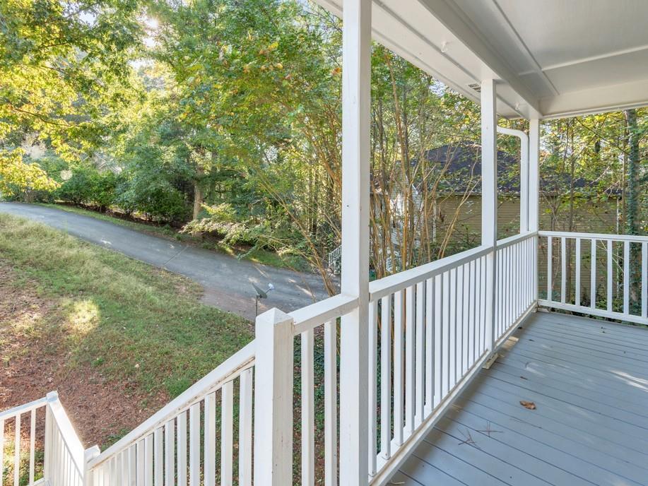 304 Queensbury Walk
