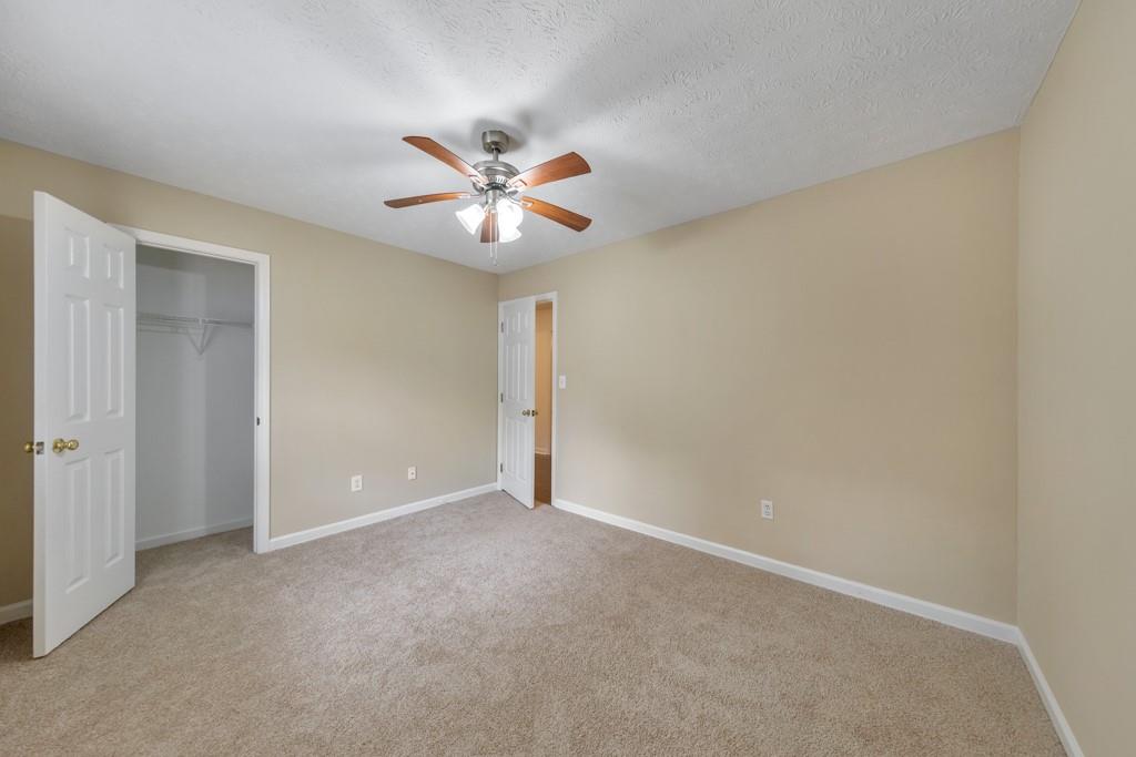 304 Queensbury Walk